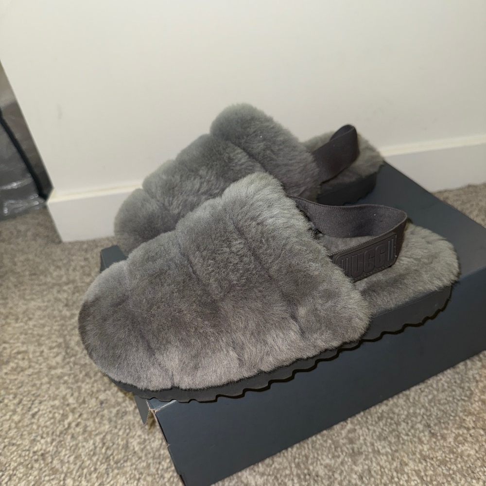 Ugg Slippers - image 8